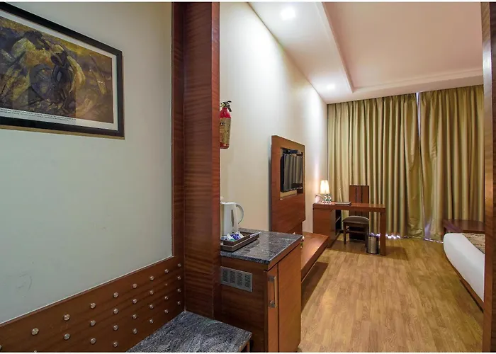Deluxe King Room